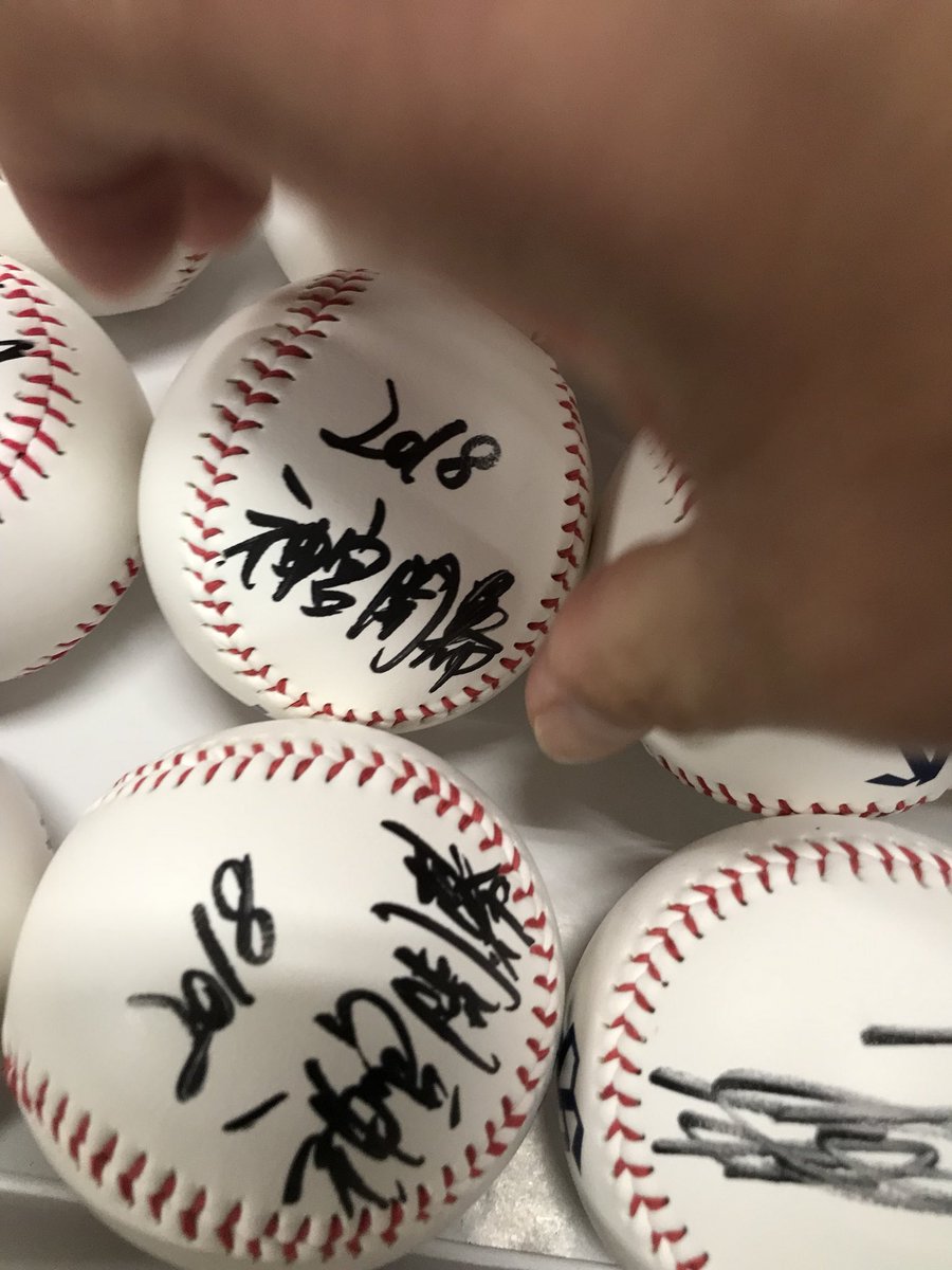 ヤクルト サインボール ヤクルトスワローズ サインボール - メルカリ