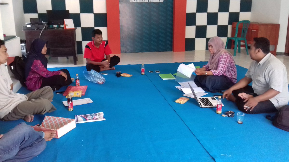 MWaleefa's tweet photo. BUMDesa mrupakn salah satu bntuk kemandirian ekonomi desa dg mnggerakan unit-unit usaha yg strategis bagi usaha ekonomi kolektif desa
#BumdesaMendunia
#TPPIJawaTimur
#tppikabkediri
@jokowi 
@EkoSandjojo 
@taufikmadjid71 
@anwsanusi 
@fachrilabalado 
@DewantoAndry 
@Maspri3511 https://t.co/mkeDdx6ftG