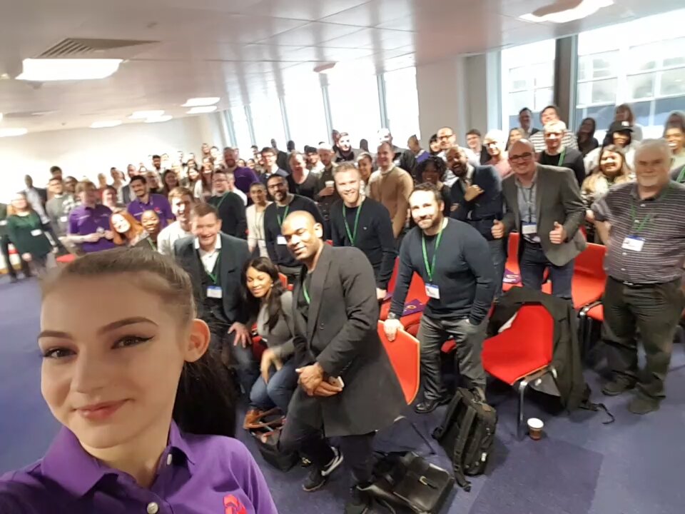 Anna Middleton tweet media