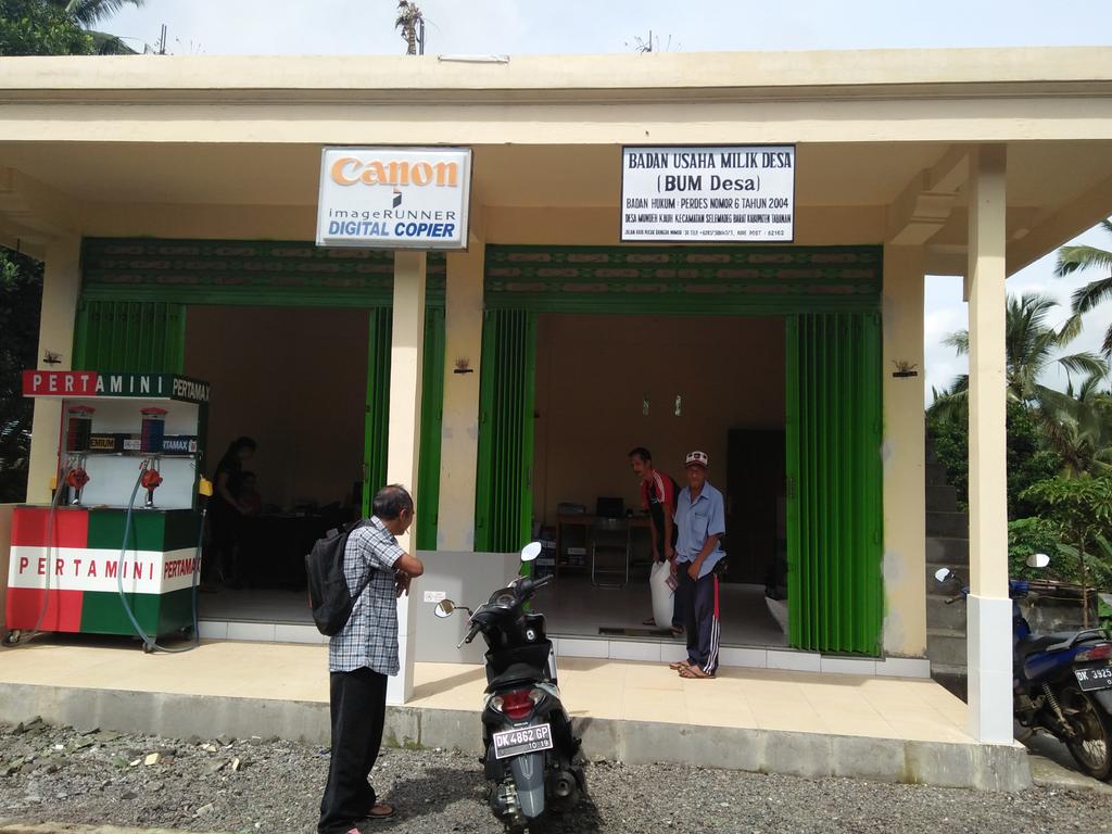 JeroKertia's tweet photo. BUMDesa Mundeh Kauh, Kecamatan Selemadeg Barat merupakan salah satu peningkatan PAD desa. #BumdesMendunia #ManfaatDanaDesa #tppibali #KabTabanan @jokowi @EkoSandjojo @anwsanusi @taufikmadjid71 @fachrilabalado @BaliP3md https://t.co/wria2b1Bxj