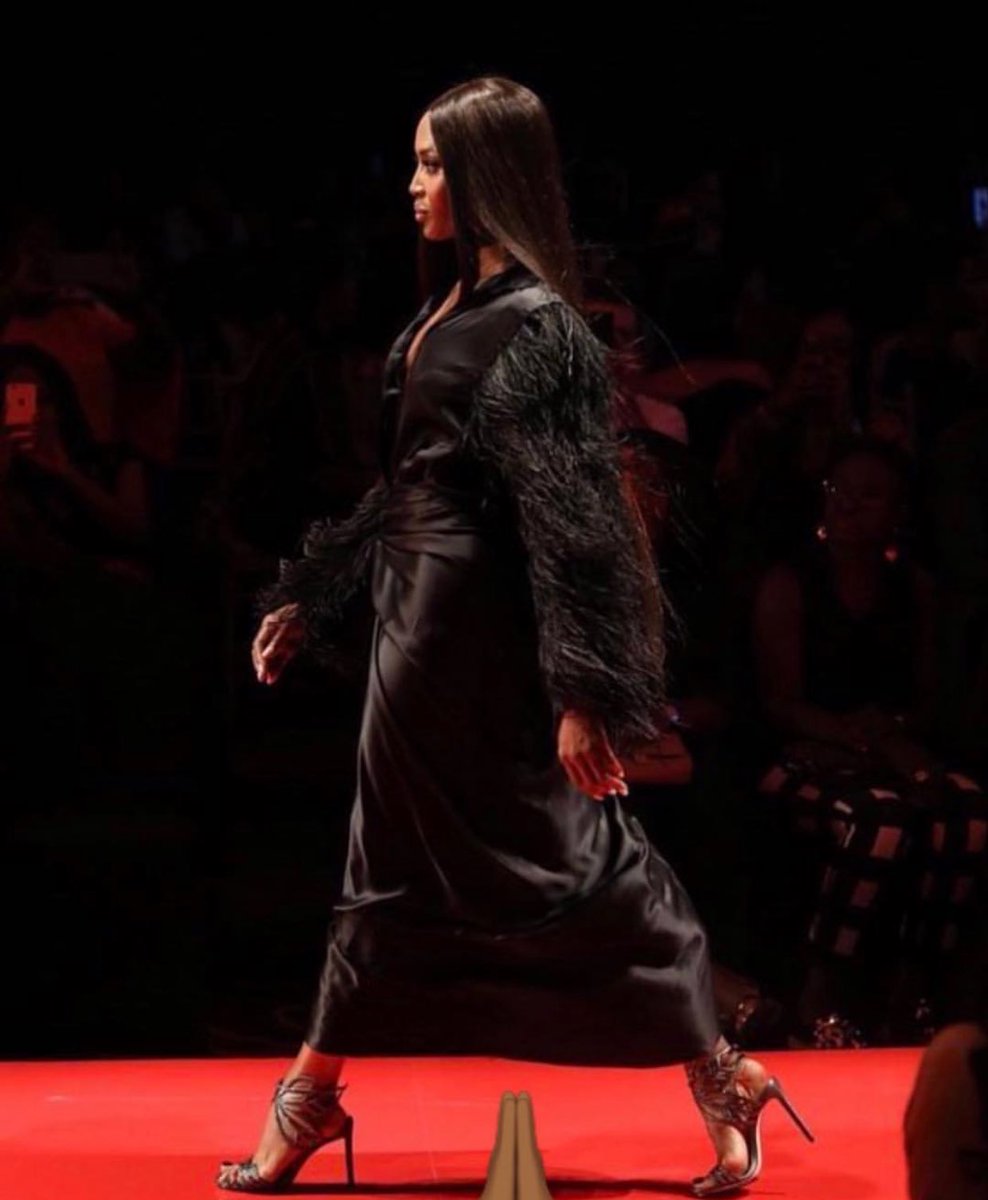 NaomiCampbell's tweet photo. CONGRATULATIONS ARISE AND LAGOS!! @tiffanyamberng #lejenke @romorganhair @hilakarmand  #davidbonnouvrier #akeem @dnamodels #THANK YOU ♥️🙏🏾#NEWDAY 🖤🇳🇬🦅 📸 @wolfofnewstreet https://t.co/txWdTjYXp6