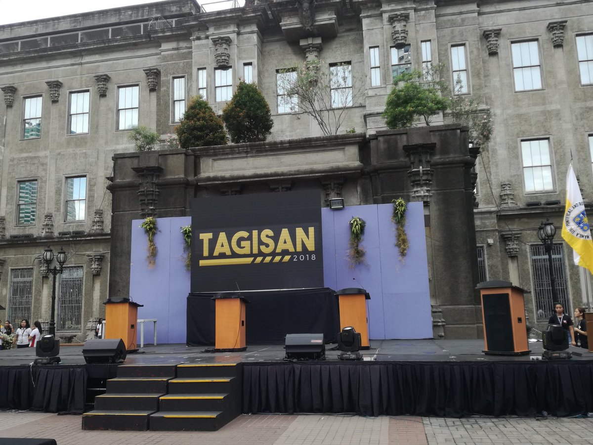 TomasinoWeb's tweet photo. HAPPENING NOW: #Tagisan2018, the #USTHalalan2018 mandatory debates at the Plaza Mayor. #RightClick2018 | @hmariannn_ https://t.co/TuyMFrvM5m