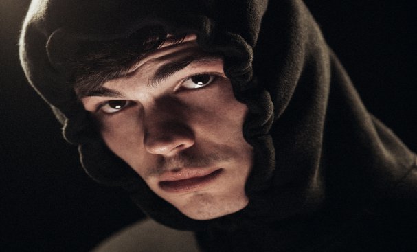 MtvNewGen's tweet photo. Il Just Discovered di questa settimana è il futuro del rap italiano @quentinquaranta. Talento da Acilia, nome caldo da tempo nell'ambiente hip-hop, stile personale ed inconfondibile. Ecco la sua "Giovane1" #Mtvnewgeneration #quentin40 #justdiscovered
https://t.co/7SOmoWmW4S https://t.co/VD7RaiuWZg