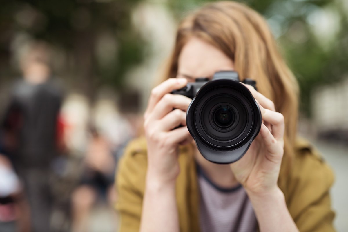 SKUSS's tweet photo. FOTOTÄVLING: Gillar du att ta bilder? Vill du bidra med bilder som kan komma att användas som marknadsföring? Då är denna tävling något för dig! Priset är ett års medlemskap på Fotografiska med fri entré, värde 1 188 kronor. Läs mer här: https://t.co/JsTNmKUgKs https://t.co/pjl0fepBqH