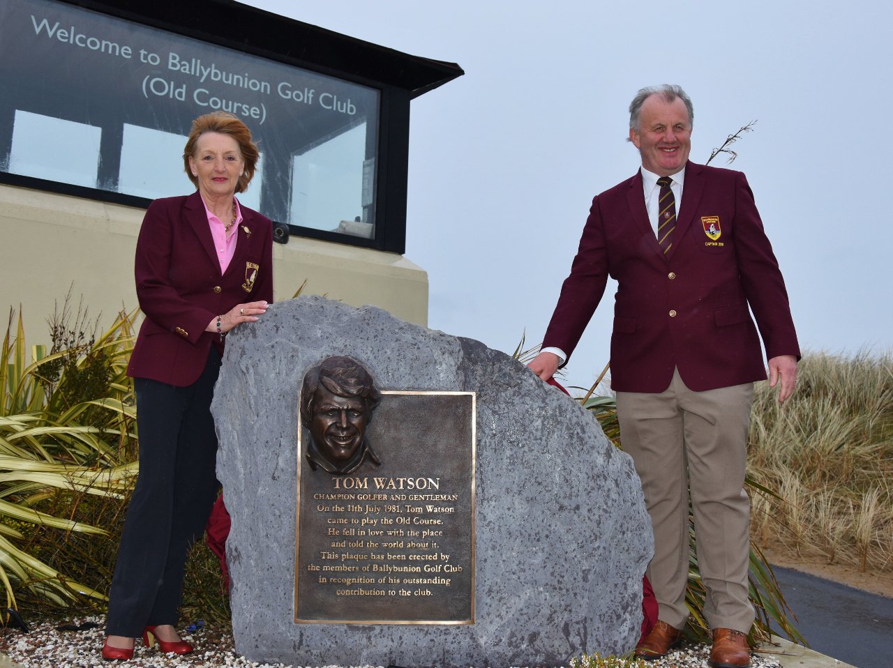 Ballybunion Golf Club on X Captain Tom Wall Lady Captain Nora Quaid of Ballybunion Golf Club unveiling a plaque to legendary golfer Tom Watson acknowledging his vast contribution to Ballybunion Golf