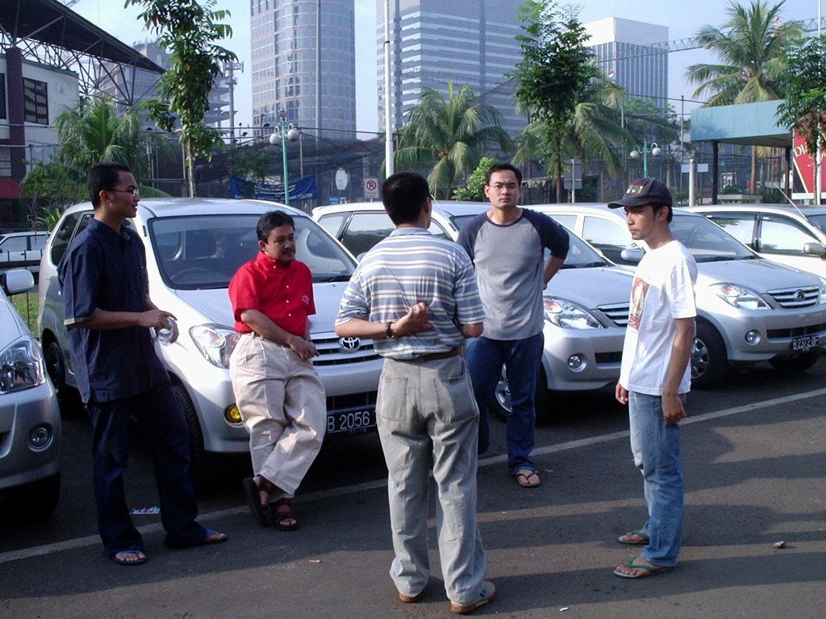 AXICinfo's tweet photo. kopdar awal di put-put golf senayan pemilik avanza xenia circa 2004 sepakat membentuk komunitas otomotif #AXIC AvanzaXenia Indonesia Club #AXICnya14th #AXICKeren https://t.co/ChlSzdlveU