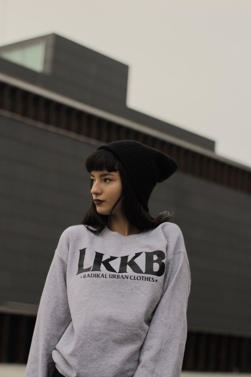 <a href="/LKKBSHOP/">LAKAMISETAKBUSKAS</a> en <a href="/baluarte/">Baluarte</a> #Pamplona con Berta y 📸Jonmuu #sesiondefotos genial