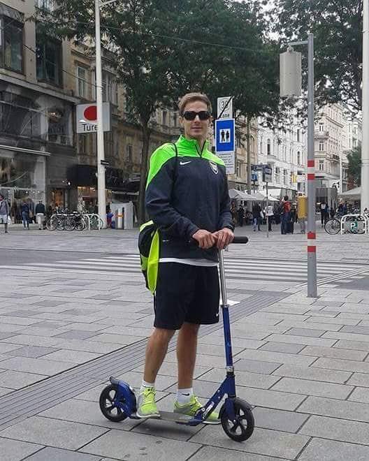 ViennaWalzer's tweet photo. 💚inspirational personality💚         We are happy that we have a beautiful, wonderful, amazing president who show us how to become a better person.                                       #ViennaWalzer #AktivCenter #community #inspiration #team #teamwork #fun #Vienna #Austria https://t.co/h9oWzsVrkg