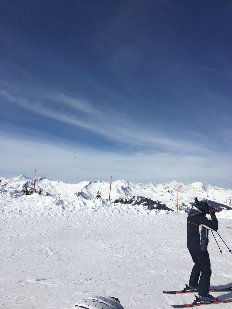 St_Eds_Trips's tweet photo. Outrageously good scenes! Amazing! #eddiesonaskitour #eddietheeagle https://t.co/CXh1BfZ1aG
