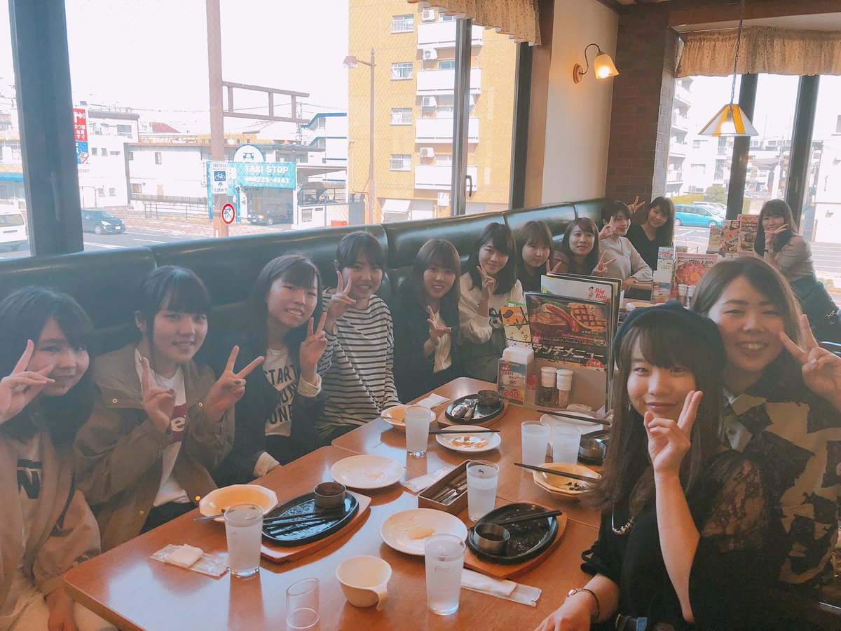 GTECお疲れ様でした🌸
今日も新入生とお昼ごはんを食べに行きました✨
ありがとうございます💕
次は、7日に おいしいお昼ごはん🍚
8日に 楽しいBBQ🍖を予定してます！
特にBBQは 先輩方もたくさん来られるので、DMCの雰囲気を知ってもらえると思います💕
ぜひ来てください😊連絡待っています🙇🏻‍♀️