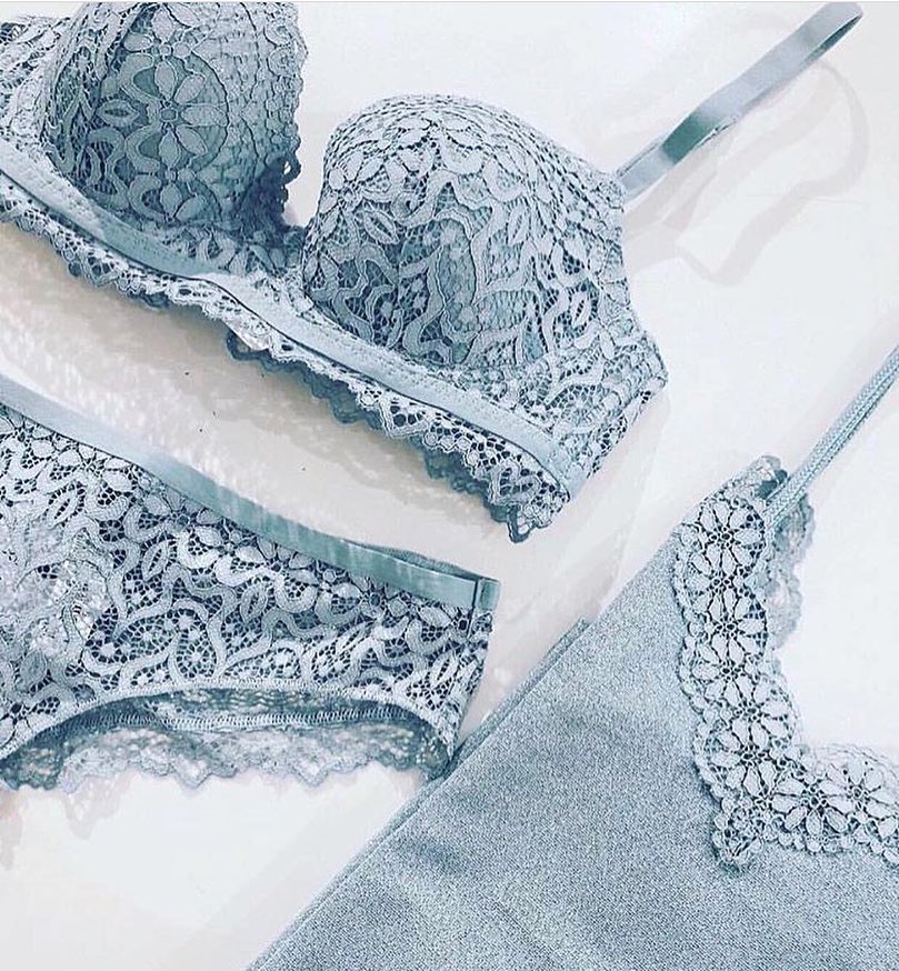 Hey dream girl ✮ here's your new fav underwear!
♥ |1RI1194-1SB1194|
#tezenisofficial #tezenis #tezenisyoung #musthave #underwear #perfectbra #ootd