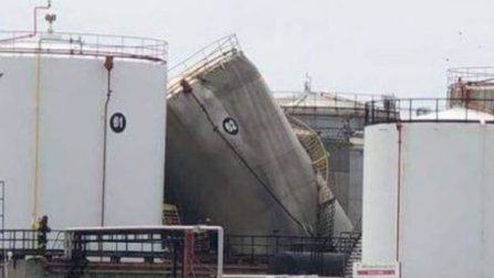 Hawkes_Fire's tweet photo. Italy – Tank Explosion Kills Two Maintenance Workers.
For more information, Click the link below:
https://t.co/faJcoIkBv3 https://t.co/ExqGgrxlCN