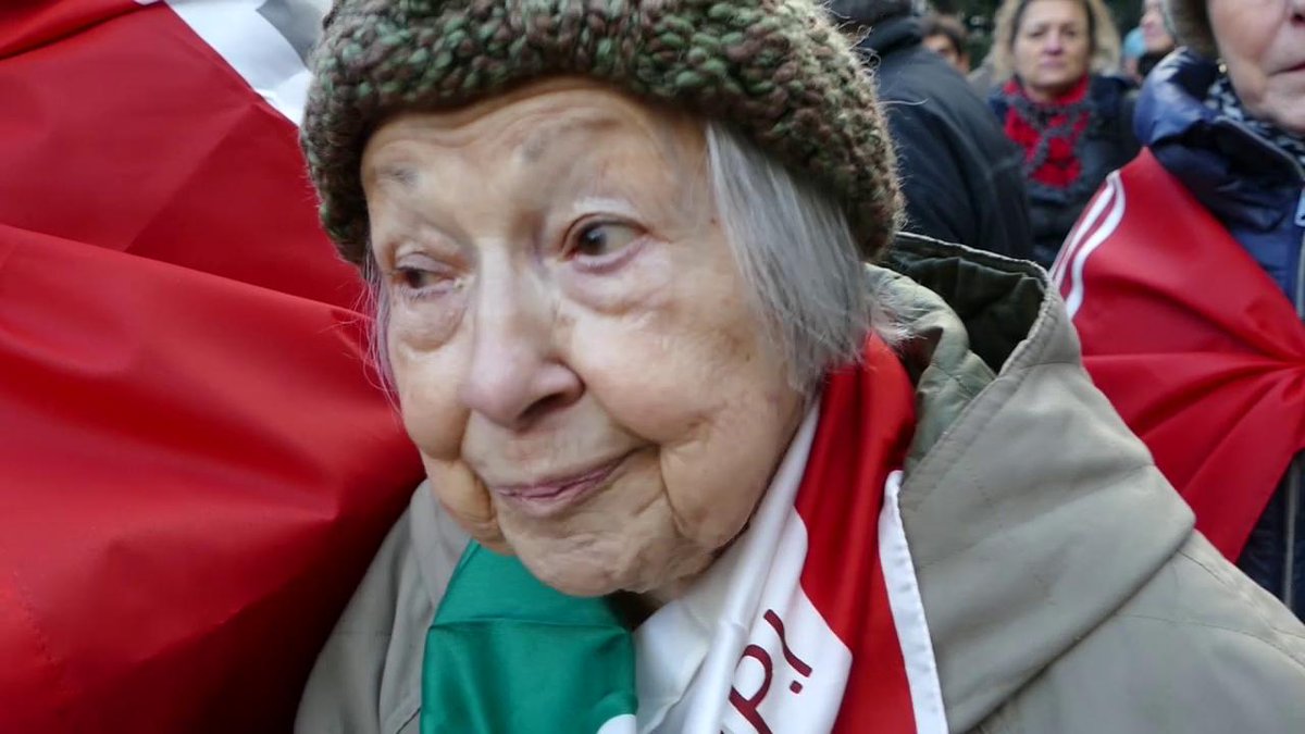 unoscribacchino's tweet photo. “Sono ex prof, ex tante altre cose, ma non ex partigiana, perché essere partigiani è una scelta di vita”. 

Oggi la partigiana #LidiaMenapace compie 94 anni.

#Resistenza #Antifascismo https://t.co/HYpv1kYgUz