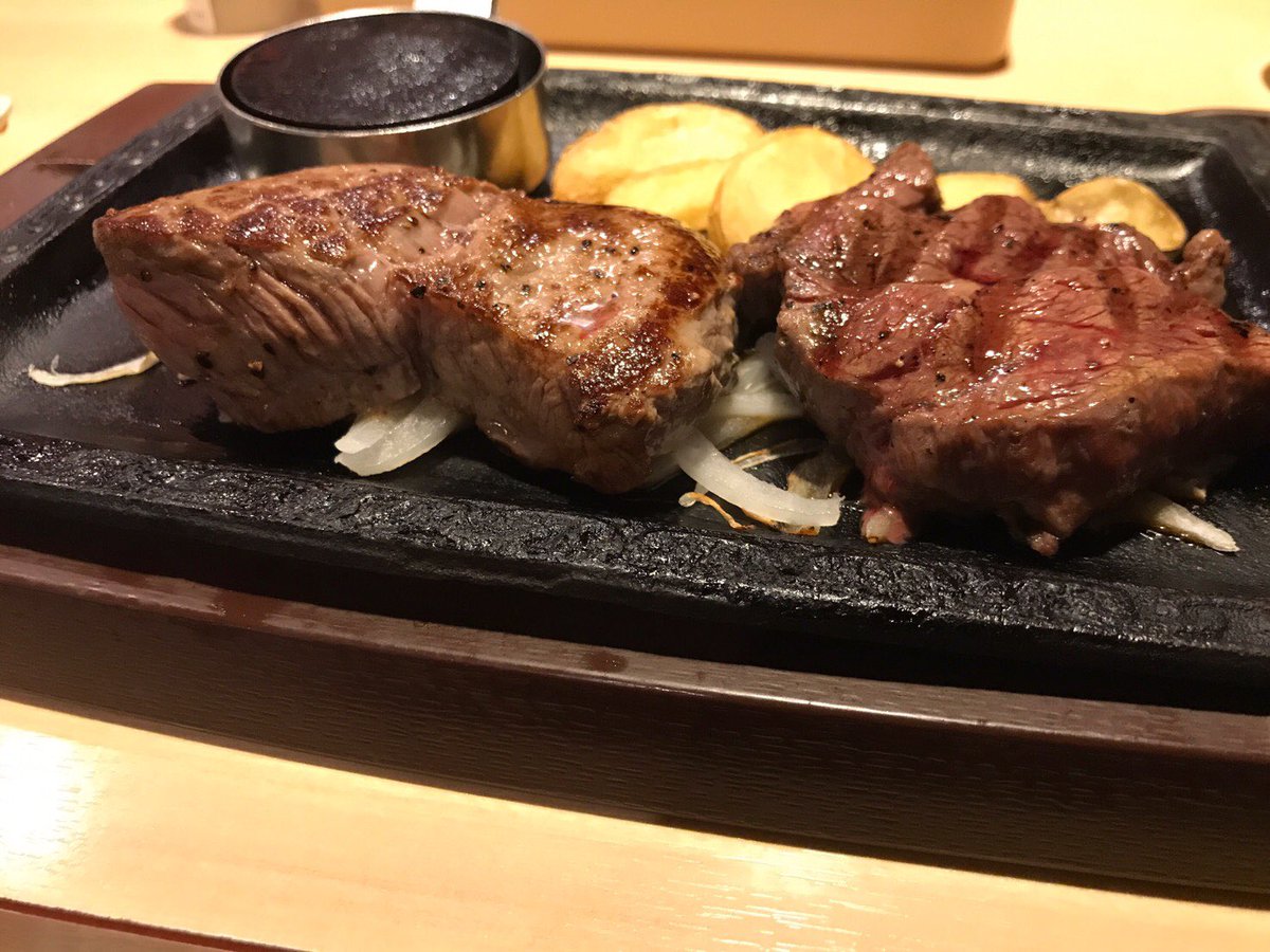 first_usoya's tweet photo. ステーキガスト🍗🍖
混んでなけりゃ焼肉行ったのに😭 https://t.co/G7ymaVKPCG