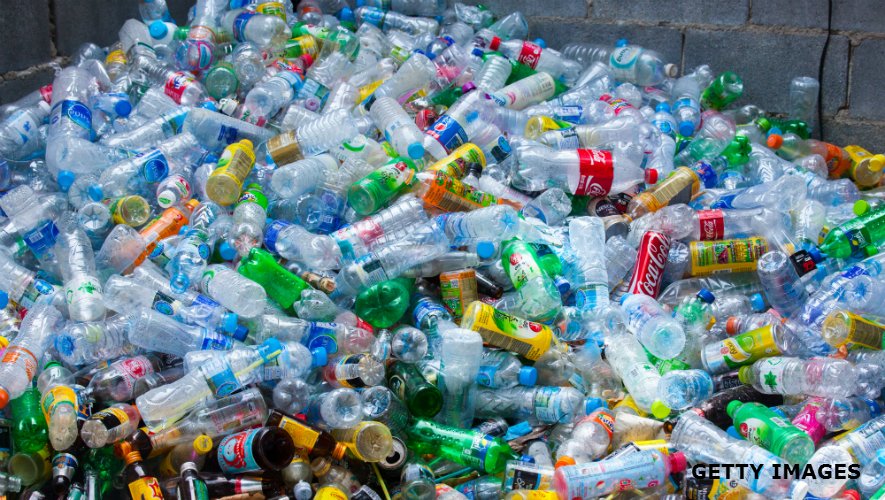 bbcworldservice's tweet photo. Have you been trying to reduce how much plastic you use? Then you might find this week's The Inquiry worth a listen... 📻 https://t.co/3eot5KWqIA https://t.co/r21S4ecNF1