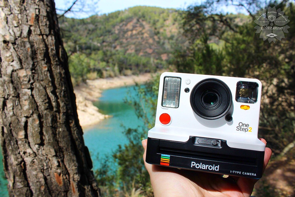 luckaround's tweet photo. ✨ Ready to travel ✨ #Polaroid #polaroidonestep2 #FelizMartes https://t.co/kd3oSeNkmp