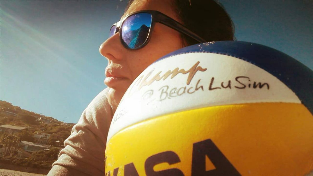 beachLuSim's tweet photo. Of all the paths you take in life, make sure one of them leads to the beach 🌞🌊😎
.
#beachlusim #beachvolleyball #team #beach #summer #success #thought #beachchamp #grateful #lifestyle #focus #fun #love #enjoy #capetown #reflection #lionshead #oakley #happy #tuesday #path #life https://t.co/NaVNUI2S4W