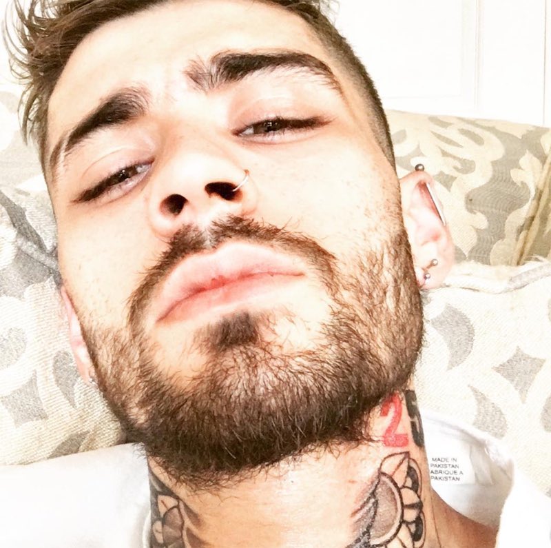 zaynedites's tweet photo. King’s selfie evolution 🔥 https://t.co/HNLsa49Bwd