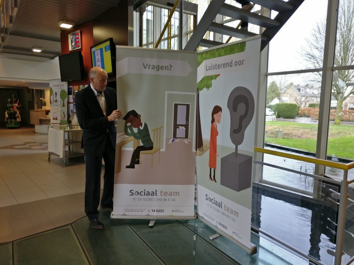 TeylJournalist's tweet photo. Vanochtend heeft wethouder @arnovankempen het startschot gegeven voor het Sociaal Team Sassenheim in het Gemeentekantoor in #Sassenheim. De ISD is samen met medewerkers van Welzijn #Teylingen, MEE en Kwadraad onderdeel van het Sociaal Team geworden. https://t.co/3nQjbHQEwM