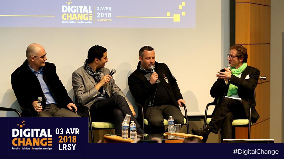 Digital_Change_'s tweet photo. [#DigitalChange] Place aux questions interactives grâce à @EvalsApp ! Richard Barreau #SAFE "La #TransfoNum nous permet d'investir dans du personnel opérationnel… qui favorise la croissance !" #TransfoNum https://t.co/IFQbU3eljv