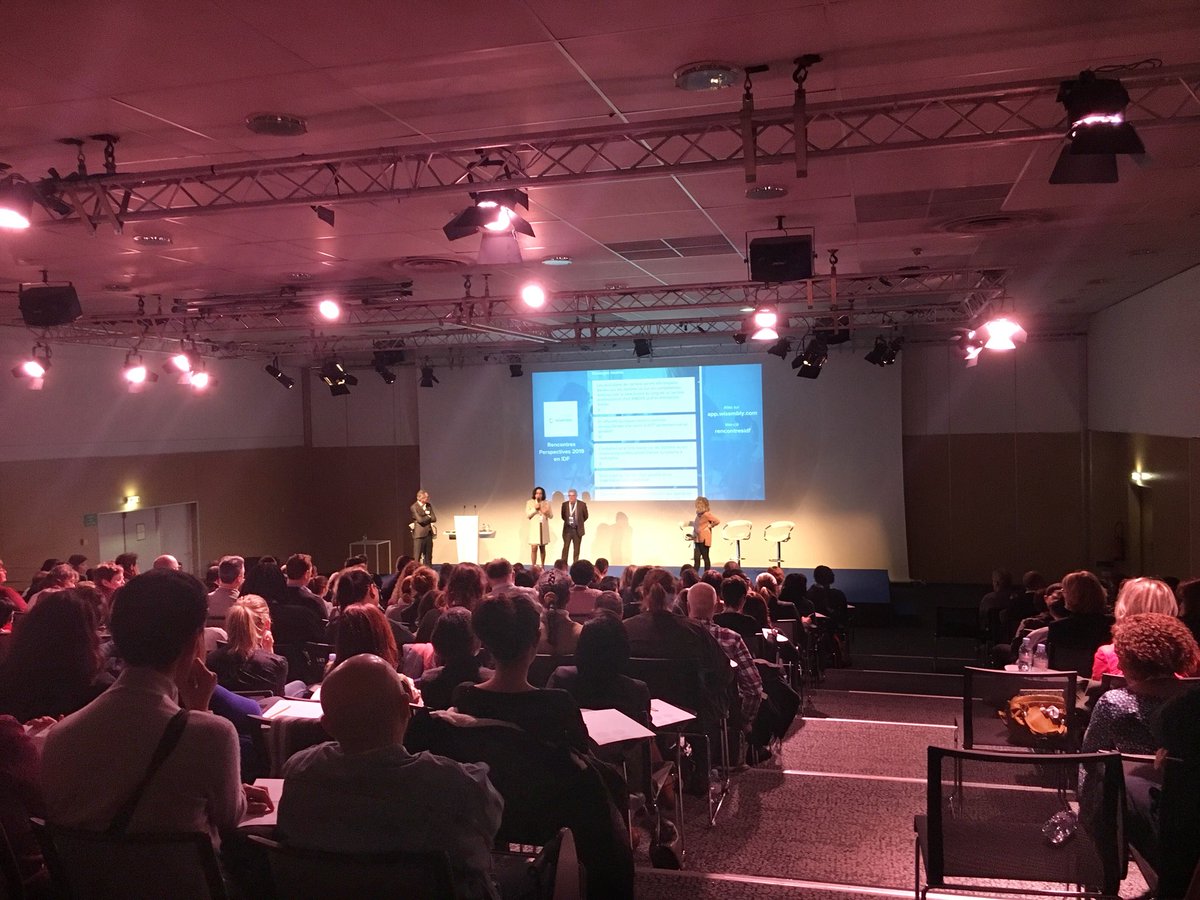 Mariane_Cvn's tweet photo. Rencontres perspectives 2019 #Enedis : projet d’#evolution des activités supports et logistiques, son organisation, son calendrier, les réponses aux questions des salariés 📝 #transformation #avenir https://t.co/01TDv3eK7N