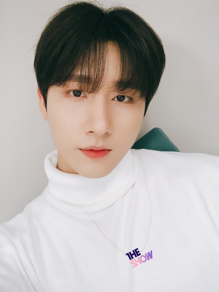 theshow_offcl's tweet photo. [★143회 더쇼 초이스 후보①] 오빠는 왜 나보다 이뻐..?(당연한 소리) 난 지금 뿔난 도깨비😡 미모 질투나,, 컴백하자마자 1위 후보에 오른 울 #몬엑 이들😭 #Jealousy #MONSTAX #몬스타엑스 #더쇼 @OfficialMonstaX https://t.co/w7EOZT2uat