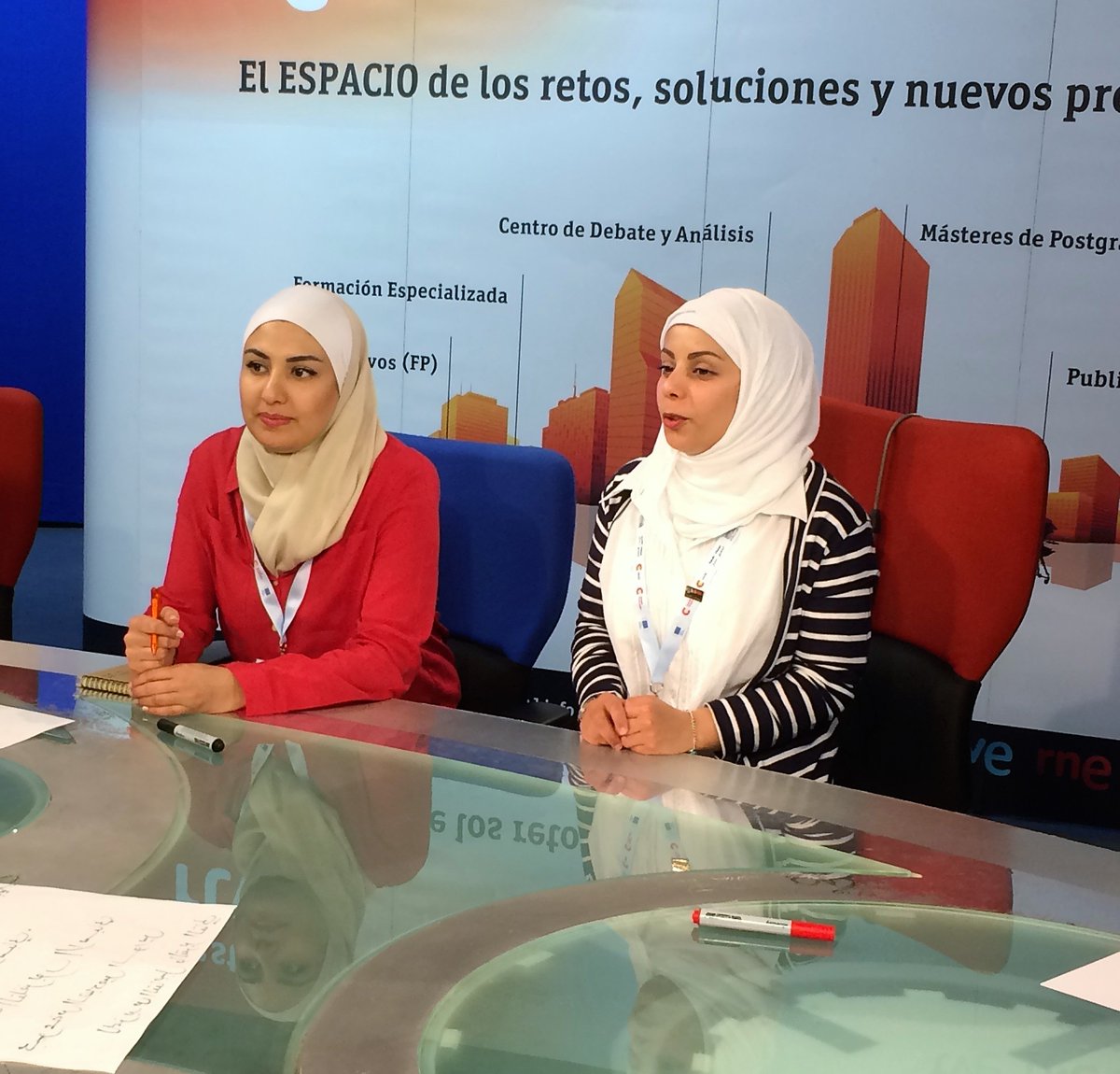 RTVEin's tweet photo. Este jueves, 5 de abril, tendrá lugar en Amán la clausura del proyecto Tahdir, que ha durado 2 años y en el que se ha impartido formación a cientos de refugiados sirios en Jordania. https://t.co/1aU18MjllO vía @rtve
#institutortve #50añosformandoprofesionales #rtve #siria #tahdir https://t.co/gyH6rqEEVx