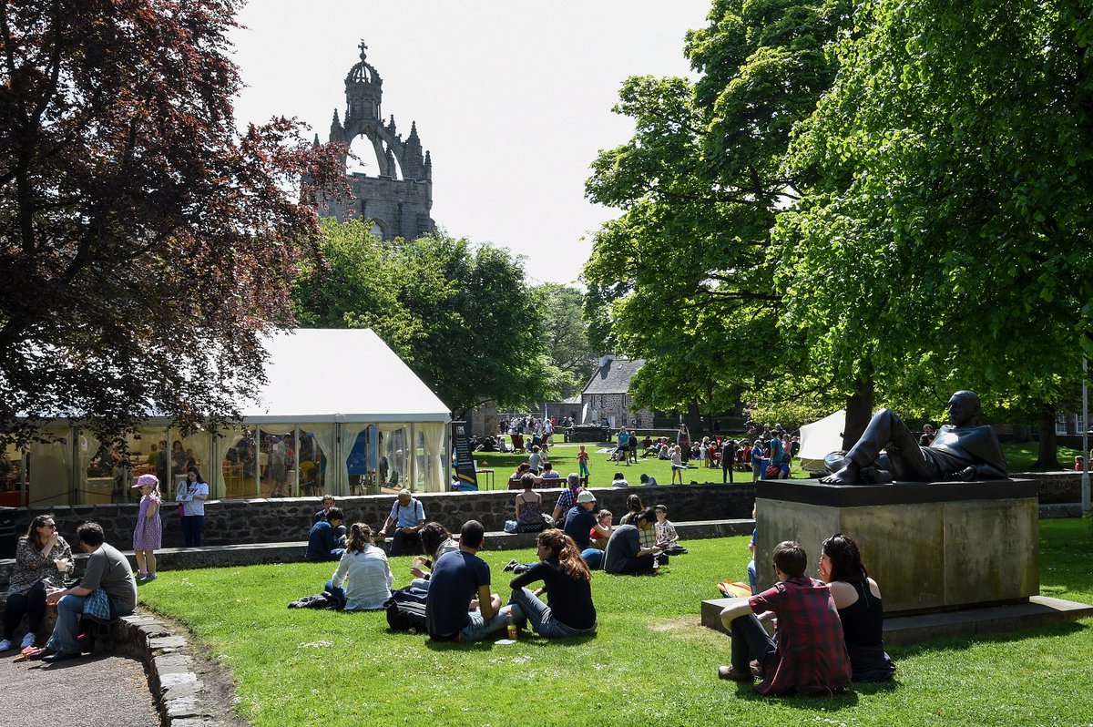 #FF to our #AberdeenFestivals. Follow all of our festivals for updates and information - <a href="/SPECTRAaberdeen/">SPECTRA Festival</a>, @JazzScotland1, <a href="/UoA_WhatsOn/">UoA What's On</a>, @LookAgainFest, @STBFestival, <a href="/TechFestNews/">TechFest</a>, <a href="/NEOS_uk/">N E O S</a>, <a href="/TrueNorth_Fest/">True North</a>, @citymovesdance and @soundscotland 👏👏👏