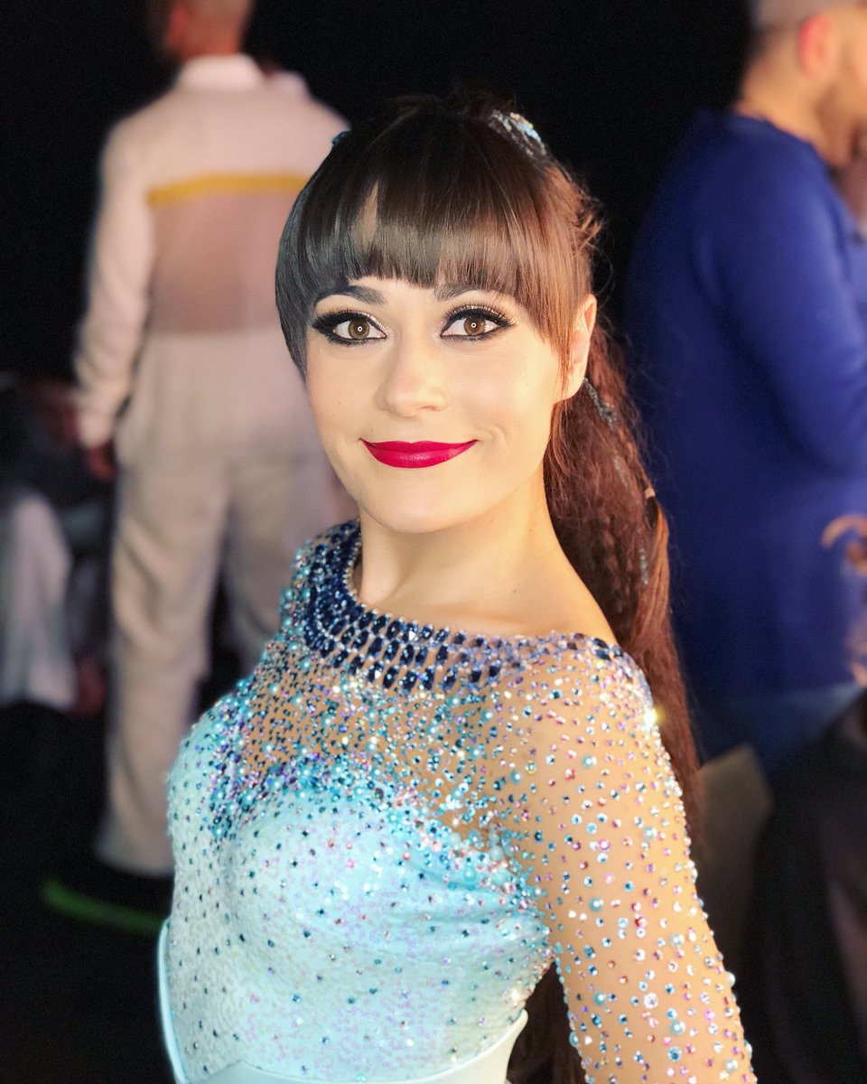 ALEIZK's tweet photo. Manchester 🇬🇧 I’m ready for you!!!! ✨
@DOI_Tour @dancingonice 
Make up by @FrancesOwen_ 
Hair by @fletcherdhair 

#ShowTime #FigureSkating #DancingOnIce #DOITour #HappyDays #LifeIsGood #Grateful #Happy https://t.co/hW0ga616mC