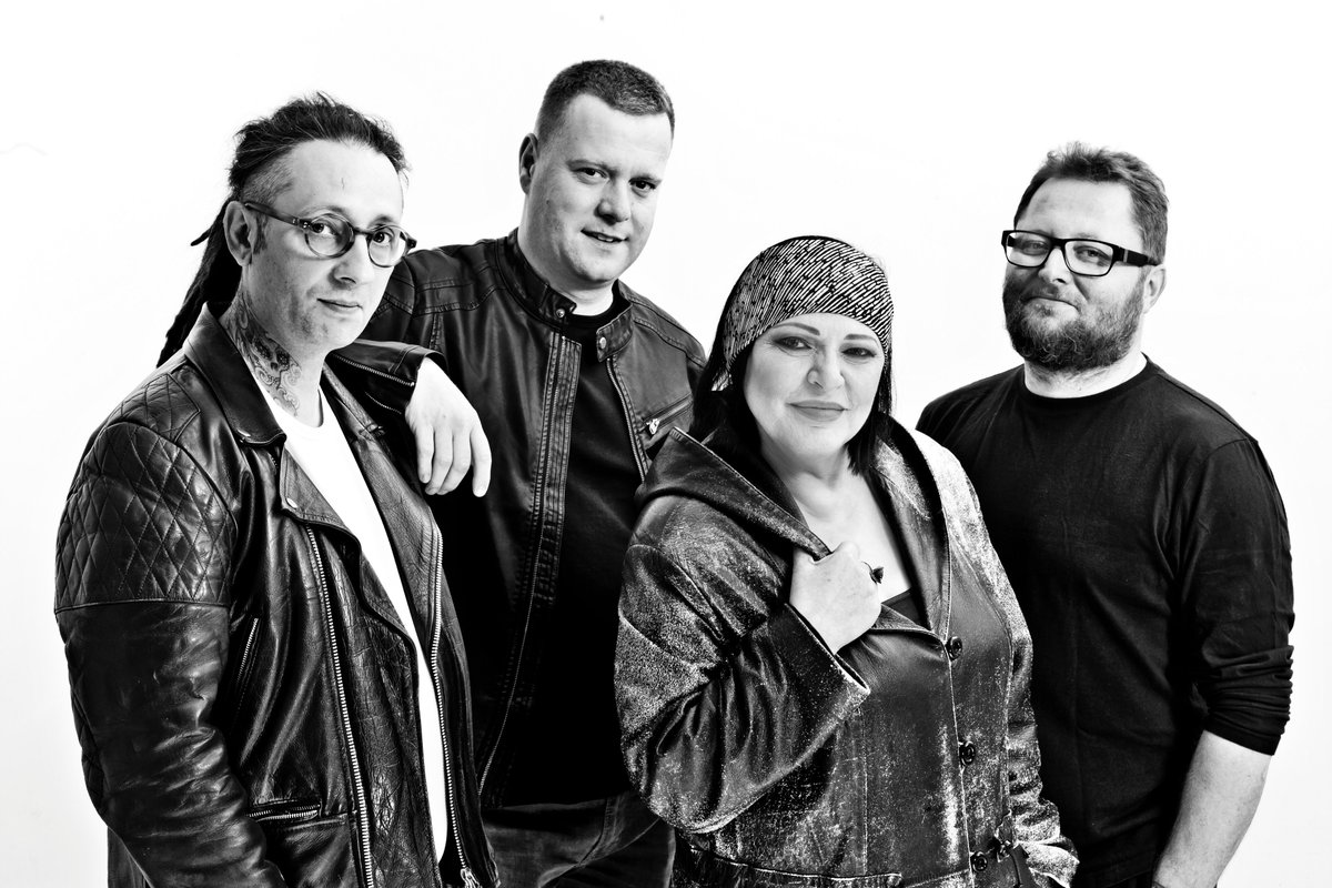 Przypominamy, że 25 kwietnia o godz. 19:00 odbędzie się koncert Grażyny Łobaszewskiej, jednej z najwybitniejszych polskich piosenkarek.

Przeżyj wspólnie z Grażyną jej 40-lecia pracy artystycznej!!!

Bilety możecie zakupić na stronie i w kasie teatru: 
teatrvariete.pl/repertuar/