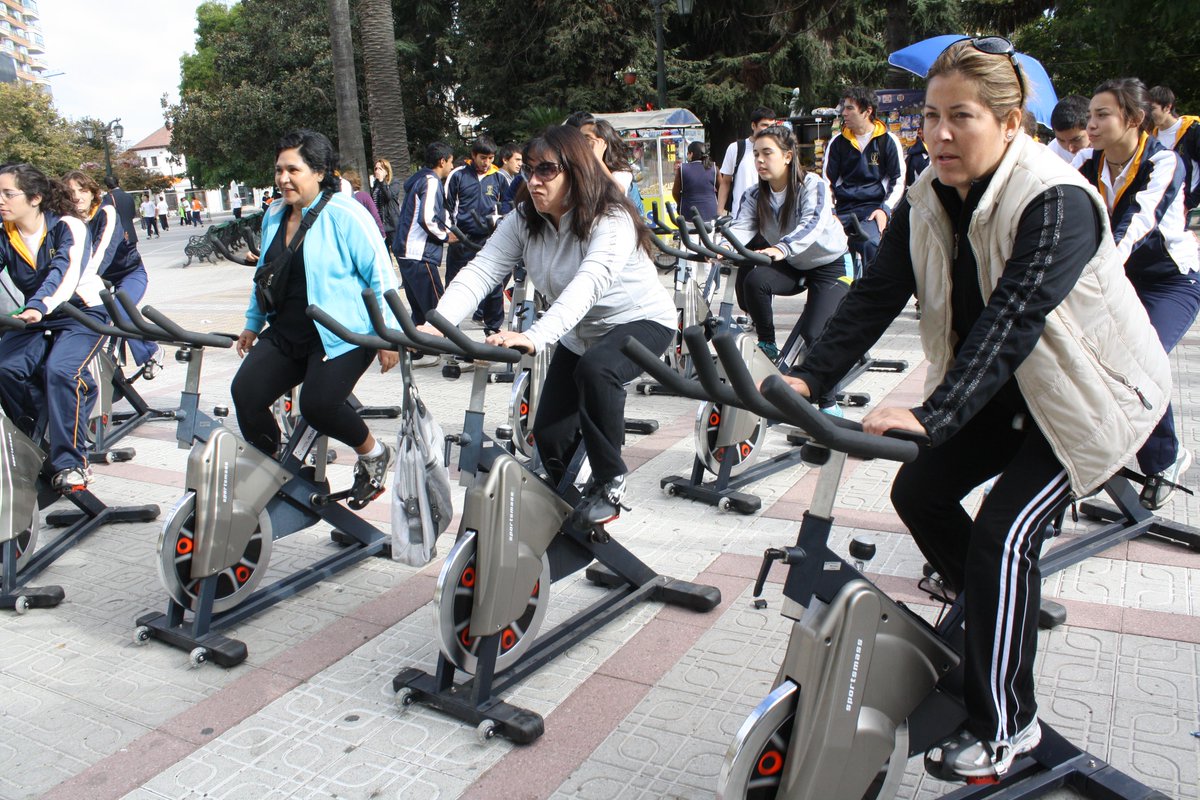 Panoramanews__'s tweet photo. Movimiento #AgitaMundo inspira celebración UCM en el Día Internacional de la Actividad Física --> https://t.co/6hcOD0eN15 #PanoramaNoticias https://t.co/6TKLm1wZPF