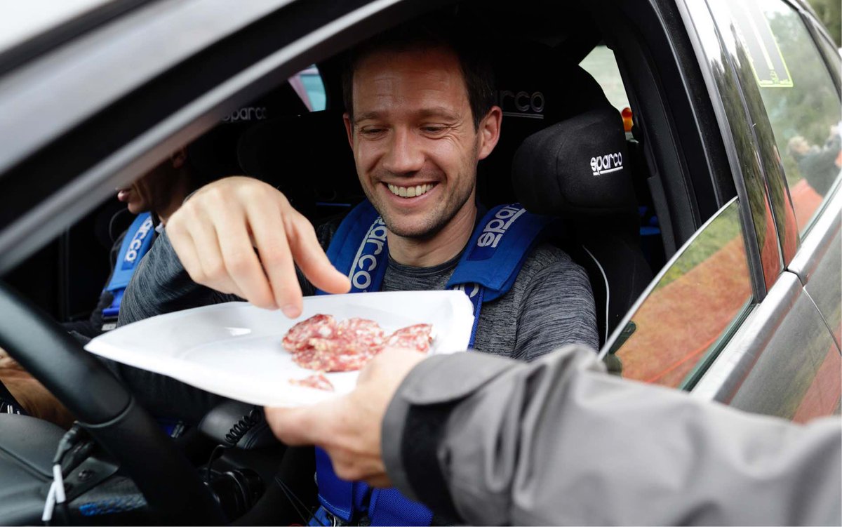 TourdeCorseWRC's tweet photo. Délicieux le saucisson corse ! N'est-ce pas @SebOgier @yoannbonato ? 😋
#TourdeCorse https://t.co/aowidxgGGj
