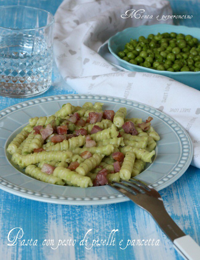 BallariniIvana's tweet photo. #Pasta con #pesto di #piselli e #pancetta. #mentaepeperoncino #cookaround #food #recipe #pranzo #pranzoitaliano https://t.co/mzPrECK1X7 https://t.co/6fNk29lMy5