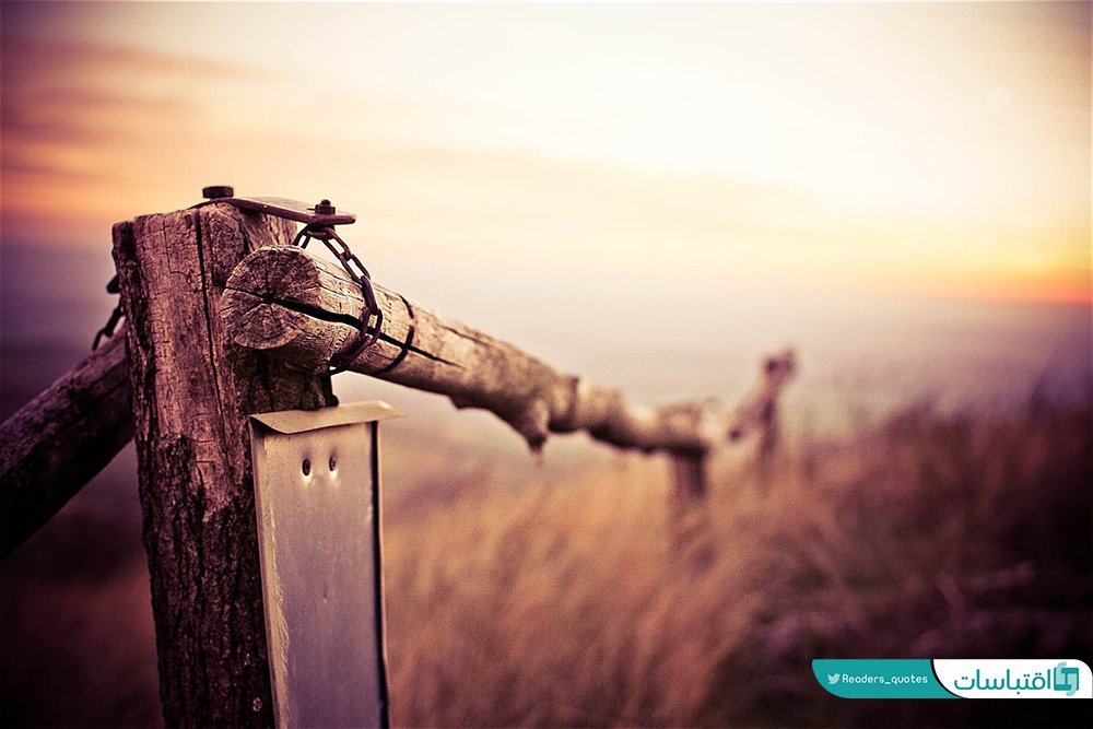 Readers_quotes's tweet photo. "هذه الساعة التي ستدنينا
أو تفرقنا، أو تذكرنا بأن ليلتنا هذه
قد تكون الأخيرة، وتعرف أنها خسارة أخرى
سيعتاد عليها القلب مع الوقت.."

سركون بولص
@SargonBoulus https://t.co/XkOvQzz22s