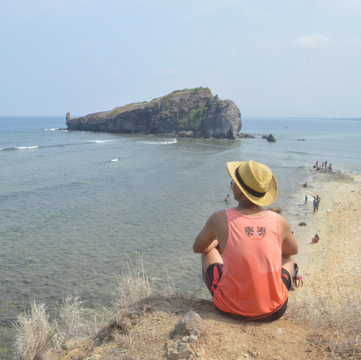 Going_Turista's tweet photo. Island hopping in #Zambales.
#camaraisland #photootheday #adventure #outdoor #beachday #islander #socialenvy #socialmedia #philippines #playingtourist #pinoyme https://t.co/P7oSKmv3Iu