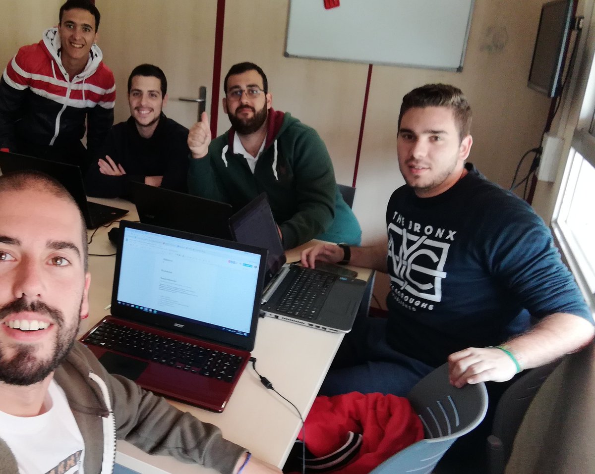 juanmamigueles's tweet photo. Finalizando el 2- Proyecto, ahora toca montar la comparsa... #ccssUCA @jesusvelez84 @jesulitoas @FernanSuarez15 @joseangelsantos @992316beny https://t.co/YZ6pR5QDV2