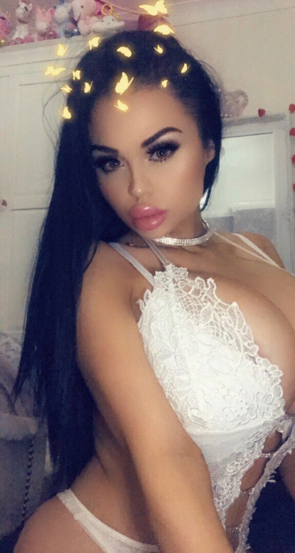 AliyaSilk's tweet photo. RT for more 💓 #SexySelfies #BigTits #Camgirl #Milf https://t.co/jQyEphuOfs