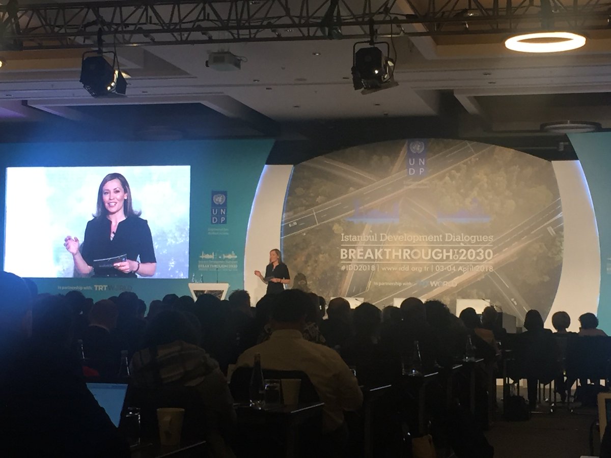 ranayigitbasi's tweet photo. Great work by @MariaRamosUK from @trtworld as the Mistress of Ceremony at Istanbul Development Dialogues. Really professional &amp; effective presentations. #IDD2018 https://t.co/3xoAIqyzVN