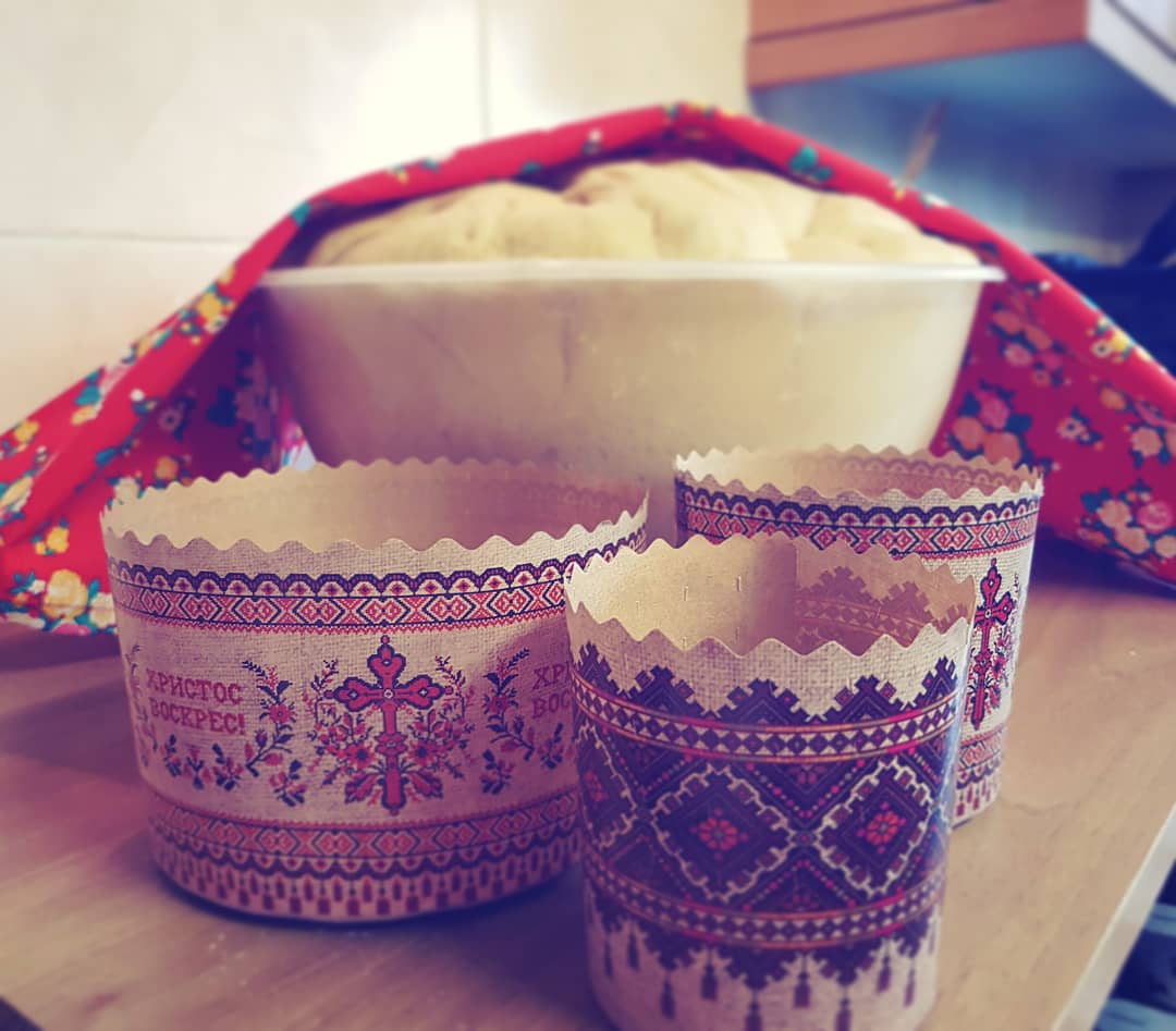 MyrosiaM's tweet image. #Paska o'clock in the Mat household. 
#EasterPrep #UkrainianEaster #UkrainianTraditions