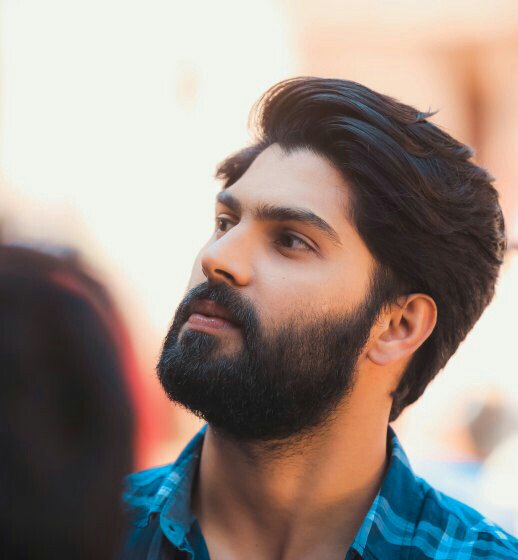 akshithshetty6's tweet photo. ಕನ್ನಡ ಚಿತ್ರರಂಗಕ್ಕೆ "ಲುಂಗಿ" ಸಿನಿಮಾದ ಮುಖಾಂತರ  ಹೊಸ ಹೀರೋ ನ ಪರಿಚಯ ಮಾಡ್ತಾ ಇದ್ದೇವೆ. ಬೆಳೆಸಿ, ಹರಸಿ 👏 @PranavHeg https://t.co/YnIOV9dgJ0