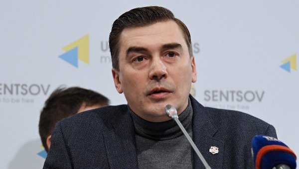 HromadskeRadio's tweet image. #БПП під час голосування за внесення законопроекту про скасування е-декларацій на розгляд дав лише третину голосів - #Добродомов
bit.ly/2H5DEZ2