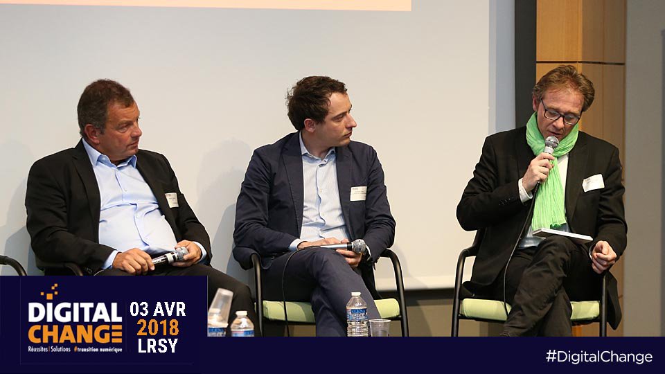 Digital_Change_'s tweet photo. [#DigitalChange] Les questions avec @EvalsApp ! "Un projet pour éviter d'être ubérisé ?" Olivier Maynard… "En partie car il y a de nouveaux acteurs entre propriétaires et utilisateurs. Mais nous sommes aussi un incubateur au sein de @BENETEAU_France" #TransfoNum https://t.co/qgLtq4jWmE