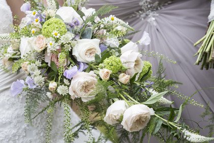 How to choose your florist and bouquet  bit.ly/2Gw0ICp #weddingflowers #weddingday #weddingbouquets