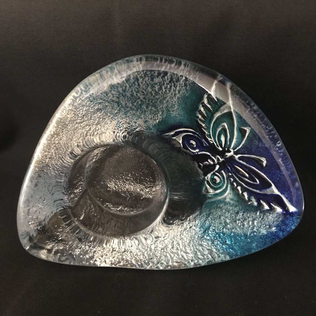 ClemLuxford's tweet photo. 2 more lovely full lead crystal pieces by Mats Jonasson. A seal and a butterfly design tea light holder #matsjonasson #nordicartglass #behadleigh https://t.co/R30SN1l3kv