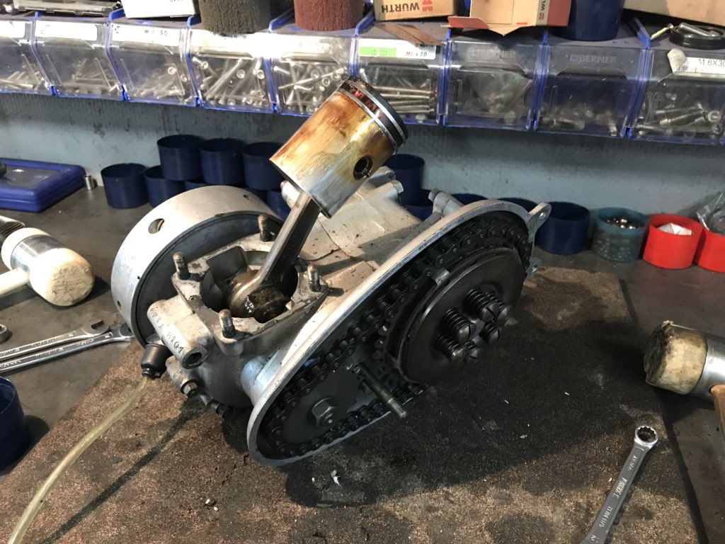 Berucci_Garage's tweet photo. En ce moment chez #panda2roues @Berucci_Garage c’est cession restauration moteur #vintage https://t.co/1dJ8a8Uf0e