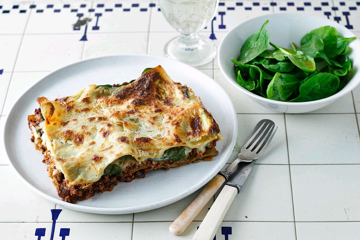 VegforSale's tweet photo. Mmm love a comforting lasagne as do the kids, this one is vegetarian and delicious from @thefoodrush give it a go this half term #batchcook #freeze #halftermprep https://t.co/dowc0s50VS https://t.co/GIrJ9KhjHm