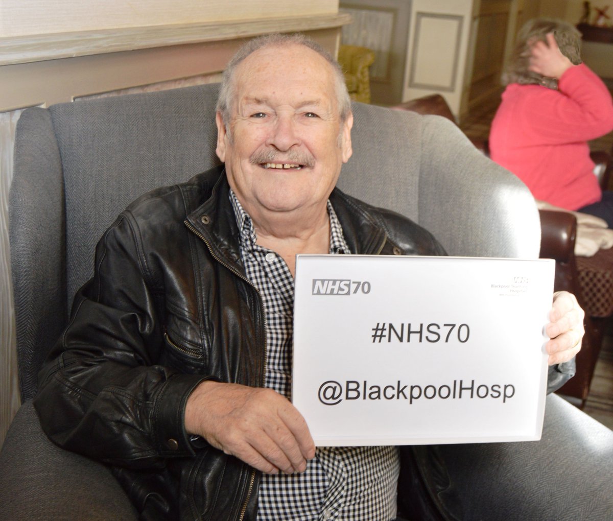 BlackpoolHosp's tweet photo. @ITV 's Last Laugh in Vegas star backs #NHS70 #LastLaughinVegas Will you be tuning in tonight at 9pm? https://t.co/idTbZtNVt7 @TheBobbyBall1 @vonvonball @AntonyTiernan @NHSEnglandNorth https://t.co/kJti0GYOud