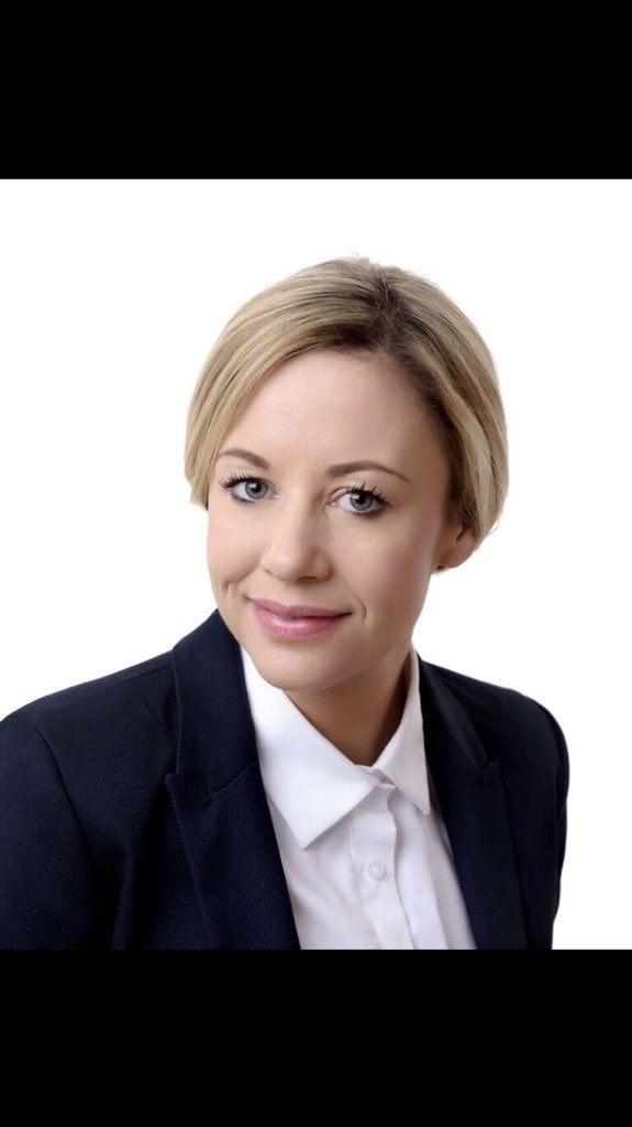 EBSButlerSchool's tweet photo. ***Incoming*** We welcome Female Butler Trainer Katy Ellis to our team here at the Exclusive Butler School. Please take a look at her profile on our trainers page. #femalebutler #ebs #butlerschool #butlertrainer @EHS_Recruitment https://t.co/j9FvTNN0tE
