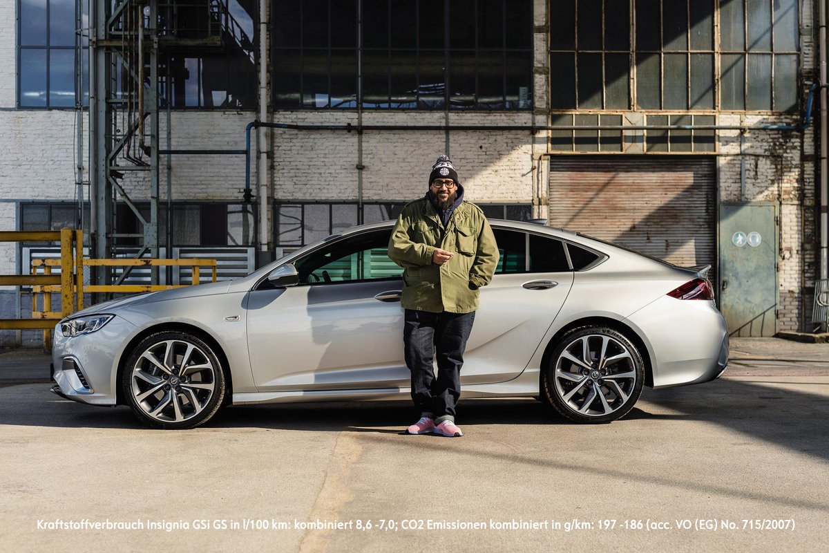 StellantisDE's tweet photo. Höha, schnella, weita – @MosesPelham fährt #Opel #Insignia GSi mit Bose Sound System. Am 05.04. startet die "Herz"-Tour des Frankfurter Erfolgsproduzenten und Rappers. https://t.co/zrCYVYdbBA https://t.co/5W3JYHQ257
