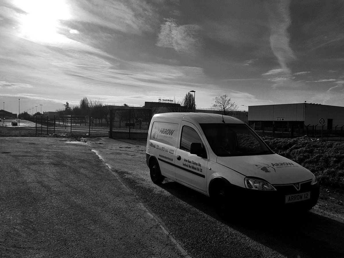 When in #france take an #artistic photo 😂 
#urgent #samedaytofrance #europe #paris #traffic #sunshine #bluesky #courier #transport #delivery #custserv #BankHolidayMonday #backtowork #backinblighty #channeltunnel #freight #cargo #wheelsofindustry #keepingyourpromises #extramile